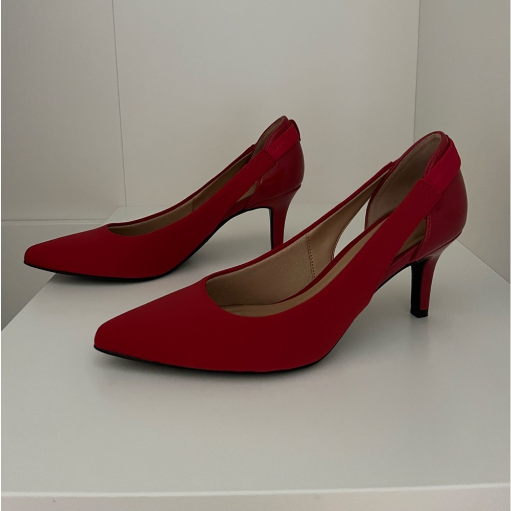 Abella true comfort kitten heels, sealy, red Lycra - size 6.5